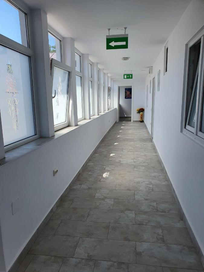 Casa Musceleana Hotel Câmpulung Buitenkant foto