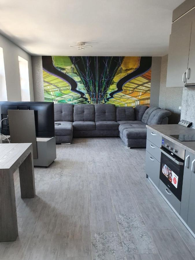 Casa Musceleana Hotel Câmpulung Buitenkant foto