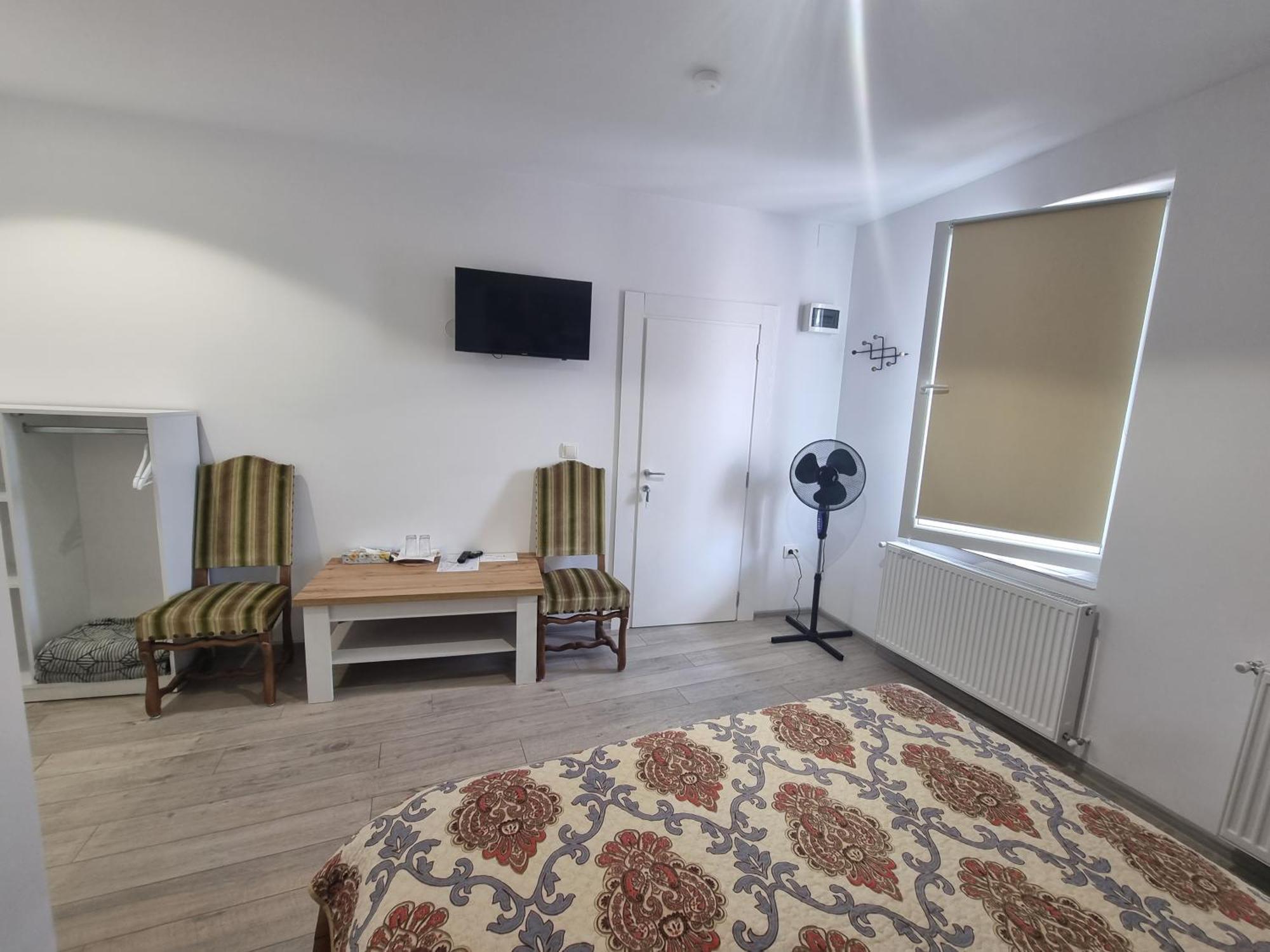 Casa Musceleana Hotel Câmpulung Buitenkant foto