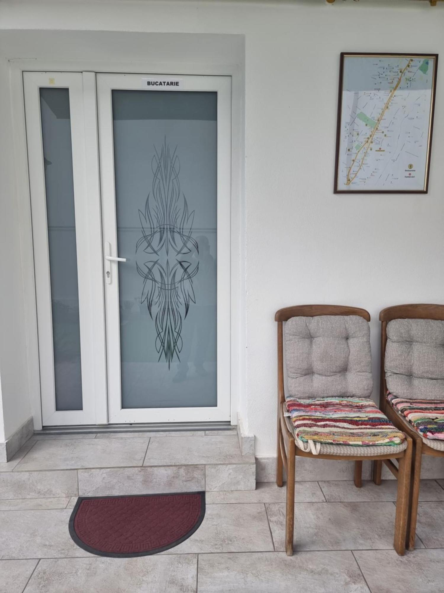 Casa Musceleana Hotel Câmpulung Buitenkant foto