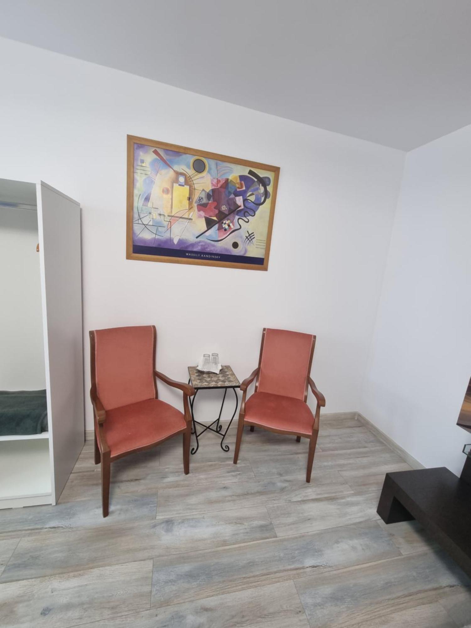 Casa Musceleana Hotel Câmpulung Buitenkant foto