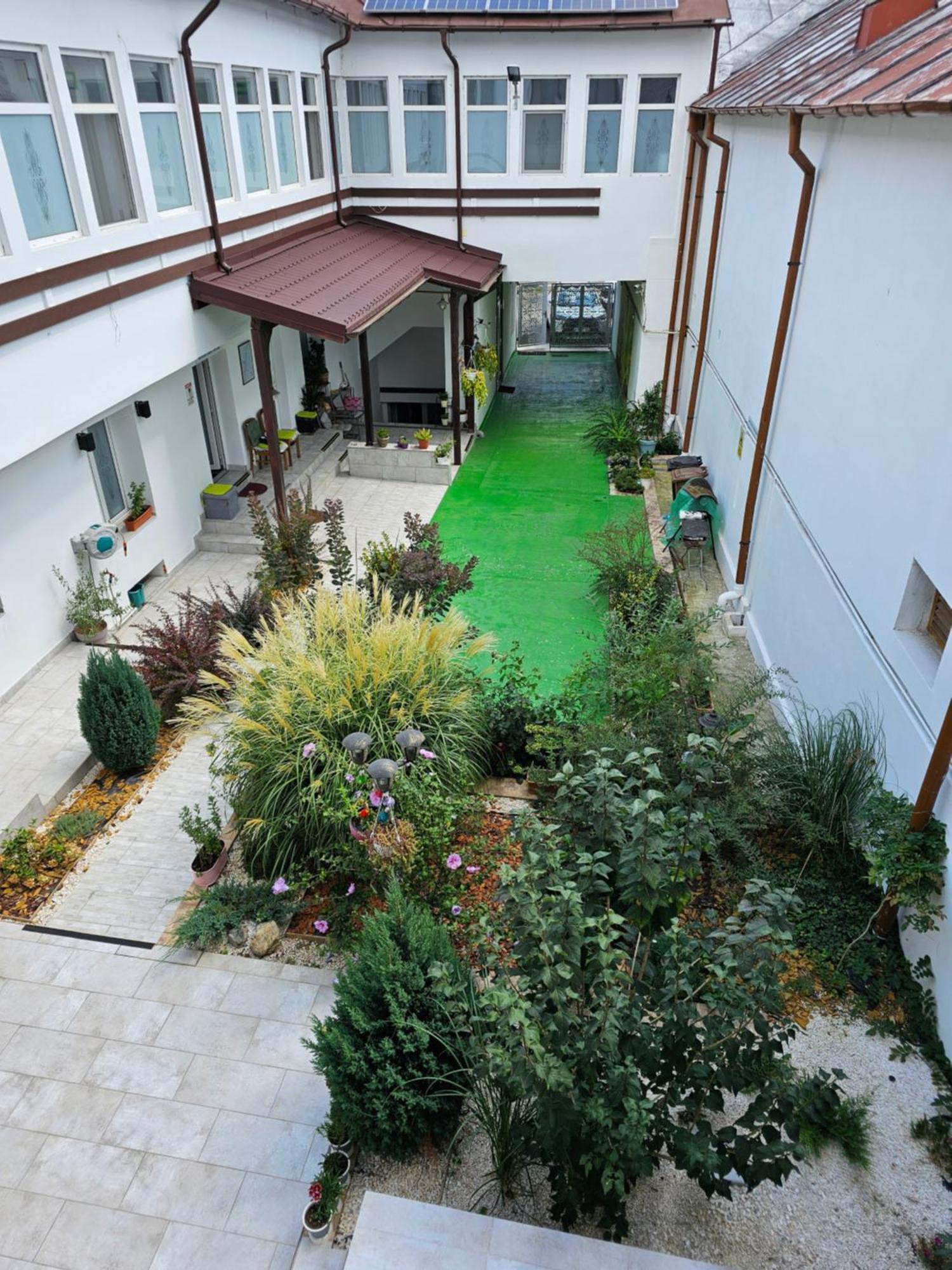 Casa Musceleana Hotel Câmpulung Buitenkant foto