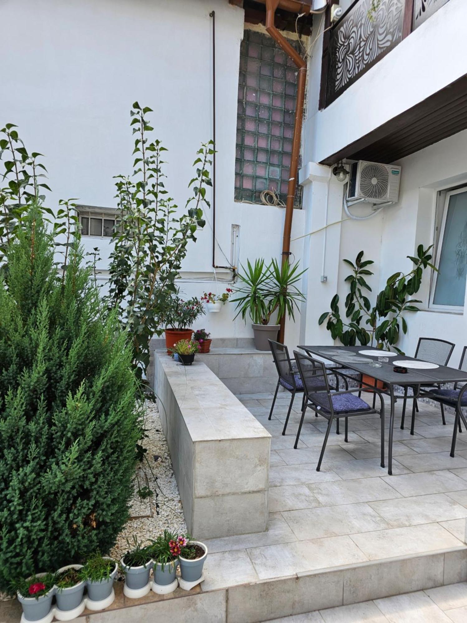 Casa Musceleana Hotel Câmpulung Buitenkant foto